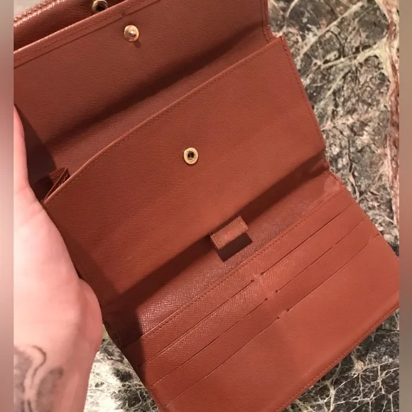 TRADED Louis Vuitton wallet - Picture 8 of 8